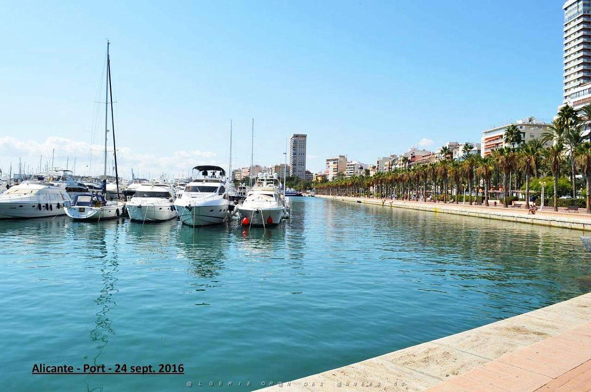 Alicante- Passeo et port 039.JPG